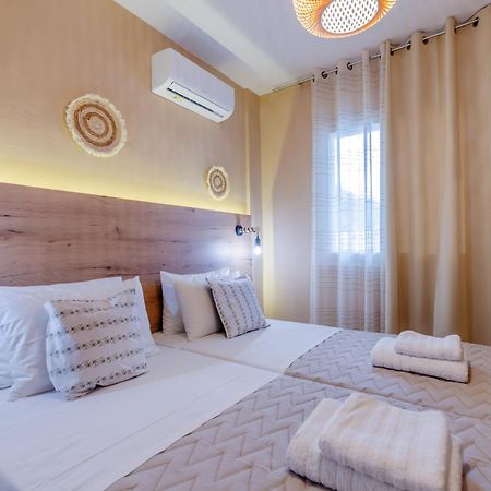 Sarita'S Apartments & Suite ลากานาส ภายนอก รูปภาพ